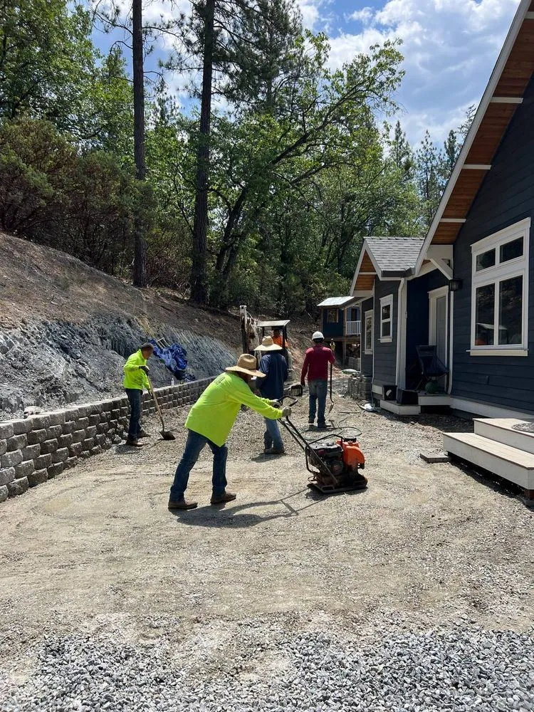 Slide of R and G Construction and  Engineering