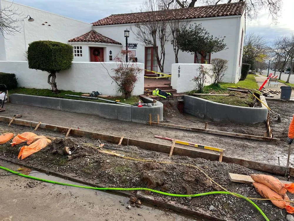 Slide of R and G Construction and  Engineering