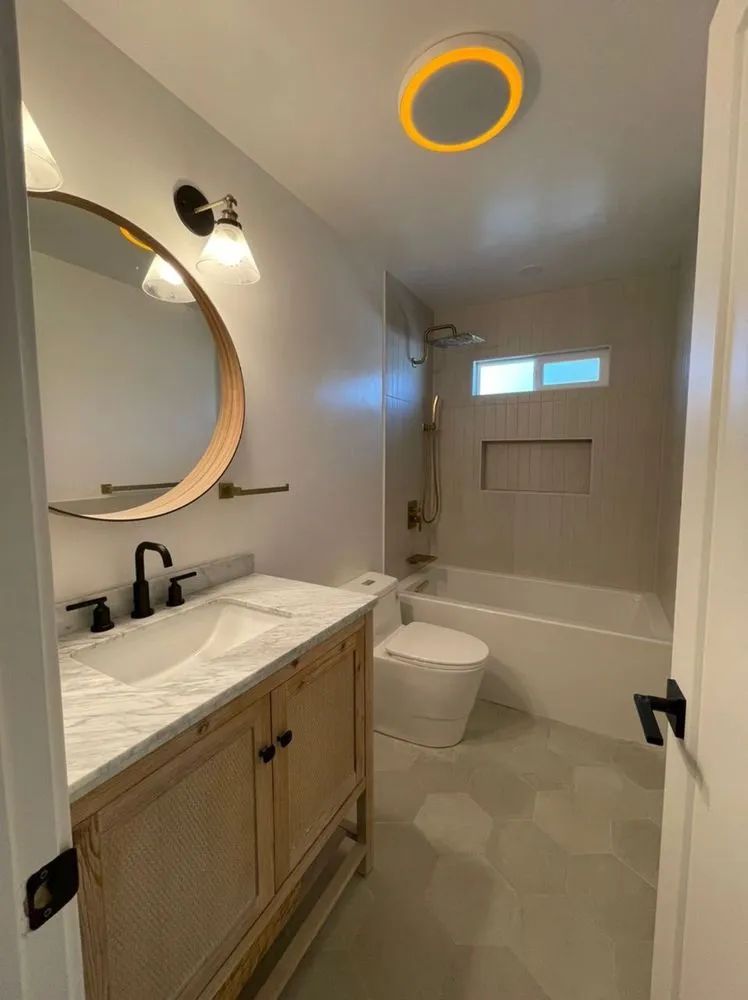 Slide of R and G Construction and  Engineering