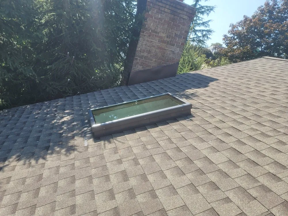 Slide of R and G Roofing and Carpentry