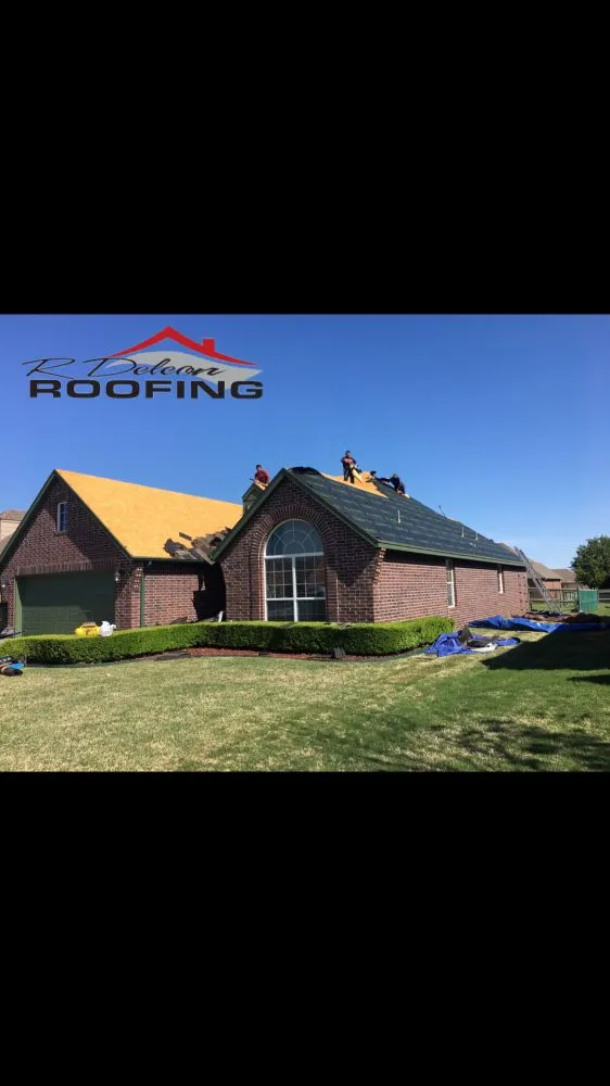 Slide of R Deleon Roofing