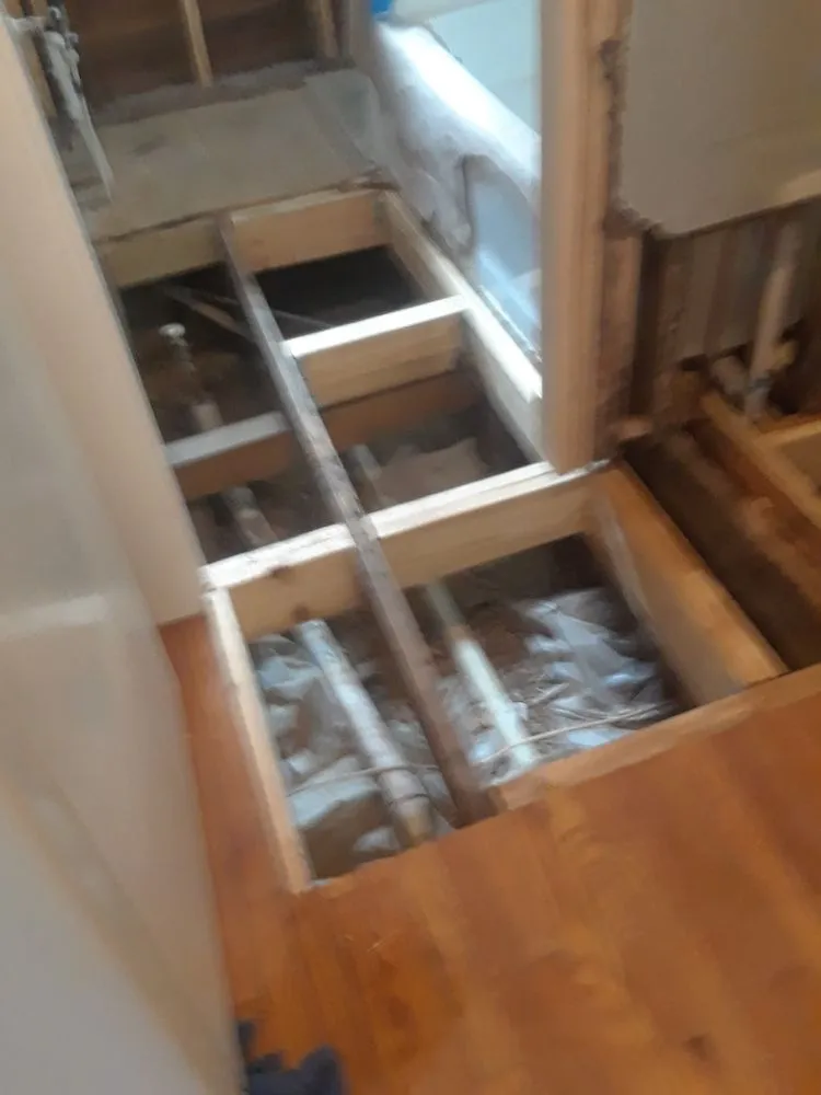 Slide of R Dillon Roofing