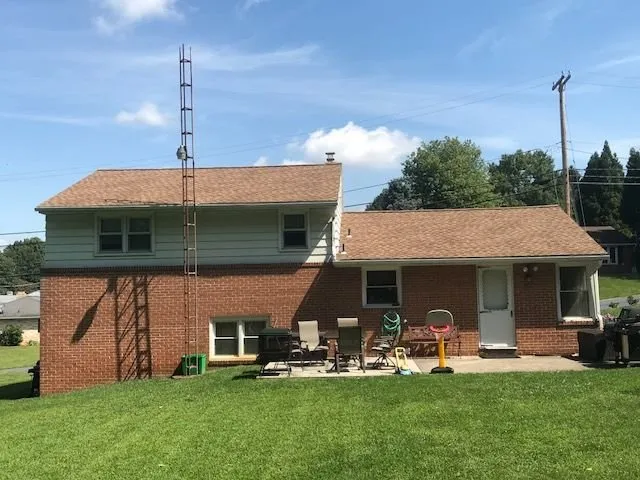 Slide of R E Kuba Construction