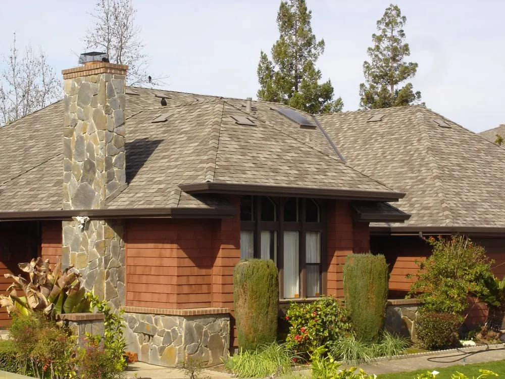 Slide of R E Roofing & Construction