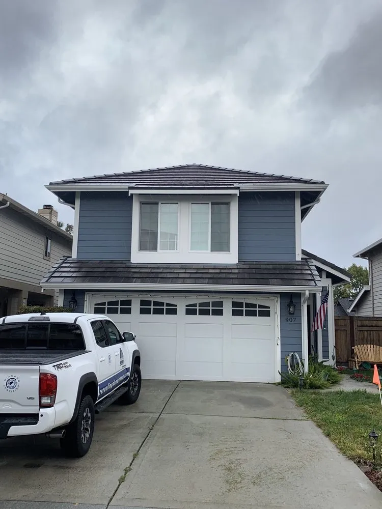 Slide of R E Roofing & Construction