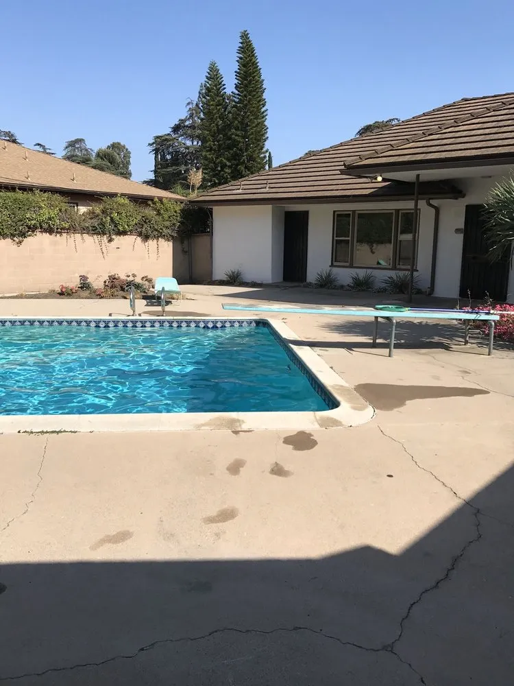 Slide of R G E Construction