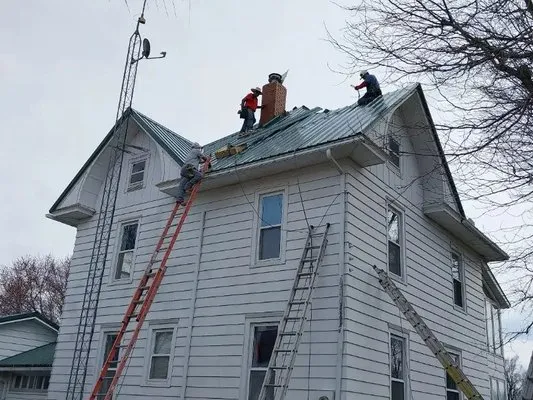 R Godinez Roofing & Construction