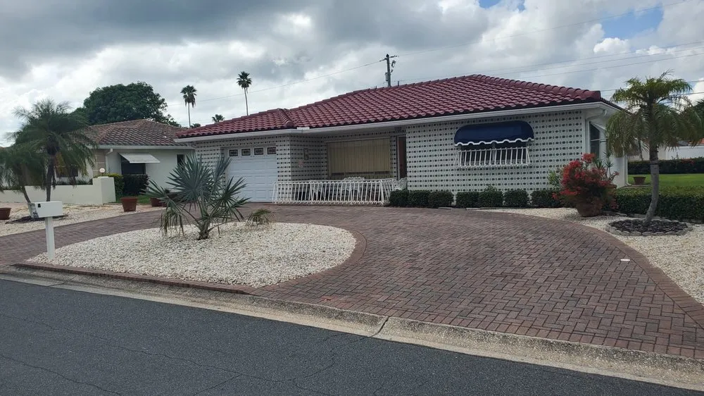 Licensed roof replacement experts serving St. Petersburg, FL - R J Owens Roofing Contractors