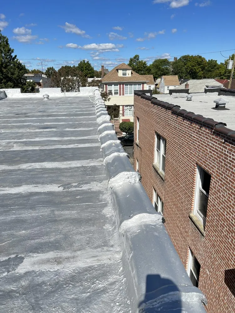 Slide of R Luis Construction