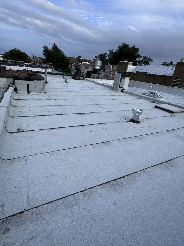 Slide of R Luis Construction