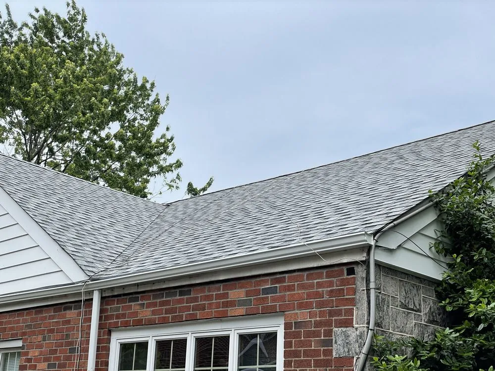 Slide of R Luis Construction