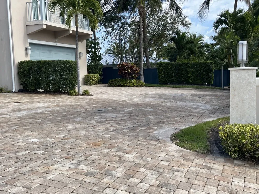 Professional roof leak repair in Port St. Lucie, FL - R N R Pressure Cleaning and Roof Washing