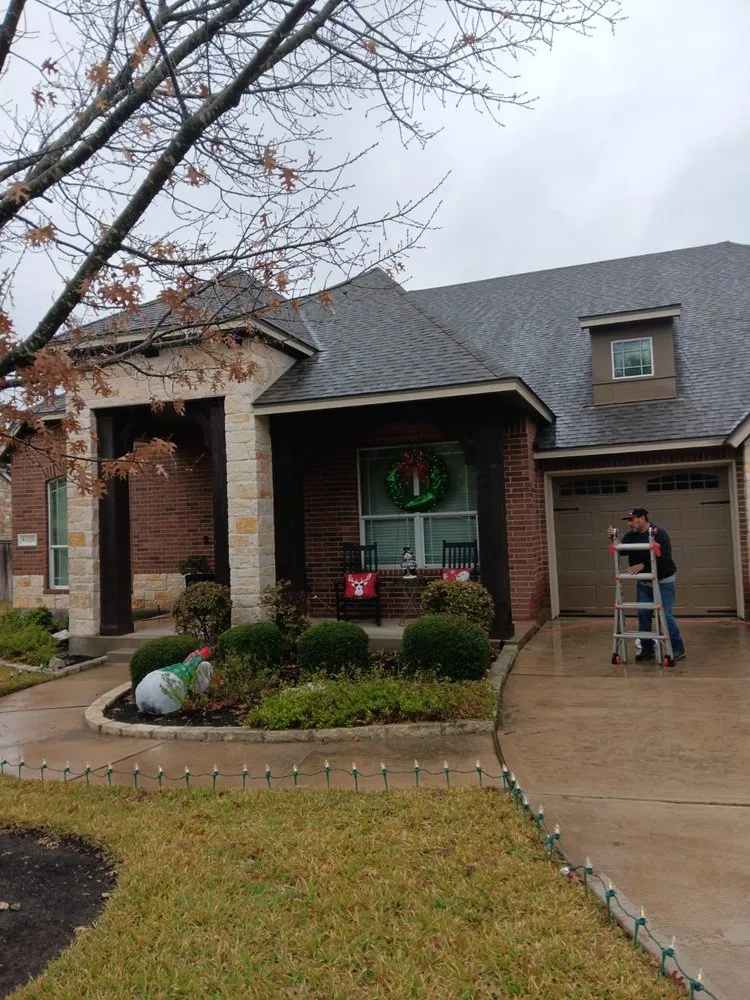 Slide of R Rodriguez Roofing