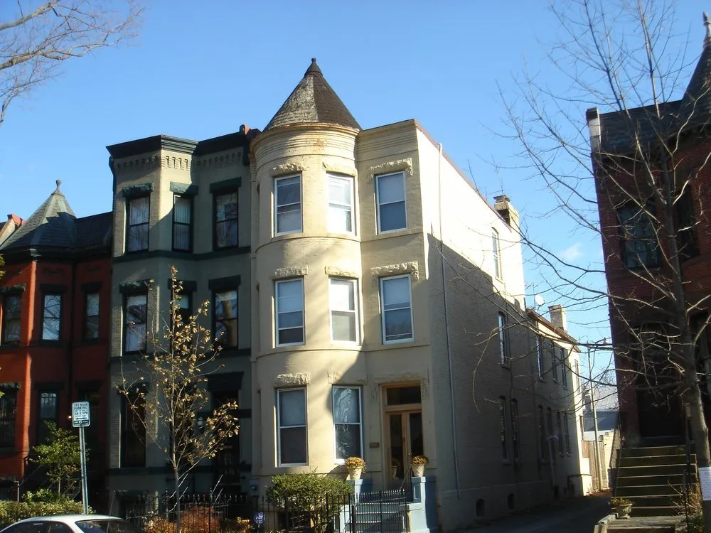 Slide of R. Thomas Daniel Roofing