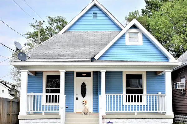 R Wright Construction And Remodeling Logo