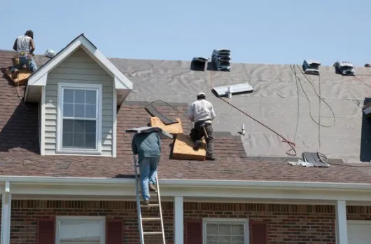 Slide of R3D Roofing