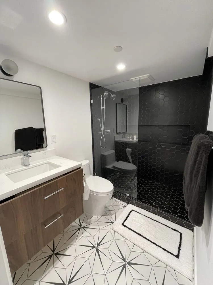 Slide of R7 Construction