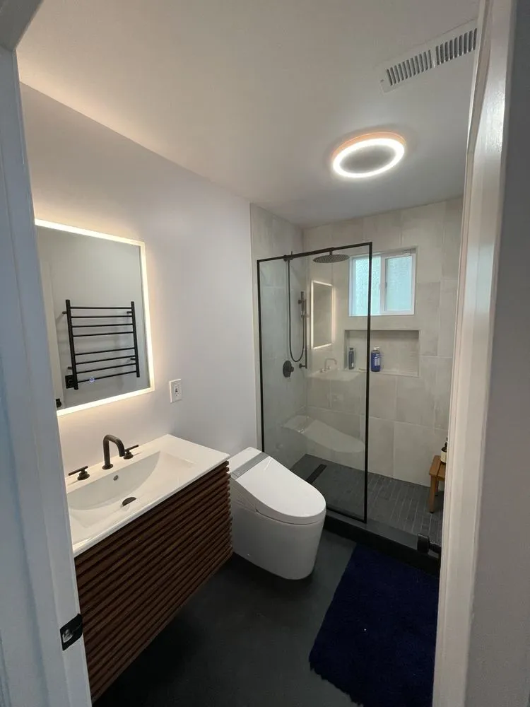 Slide of R7 Construction