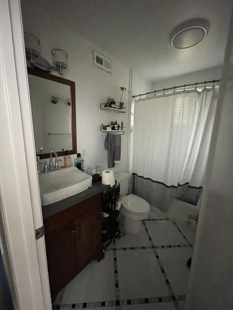 Slide of R7 Construction