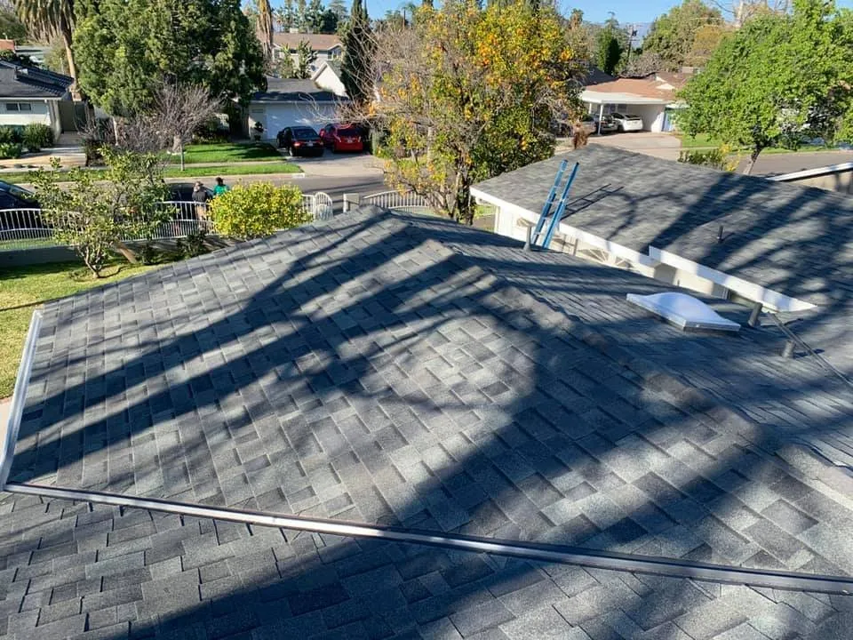 Slide of R&A Roofing