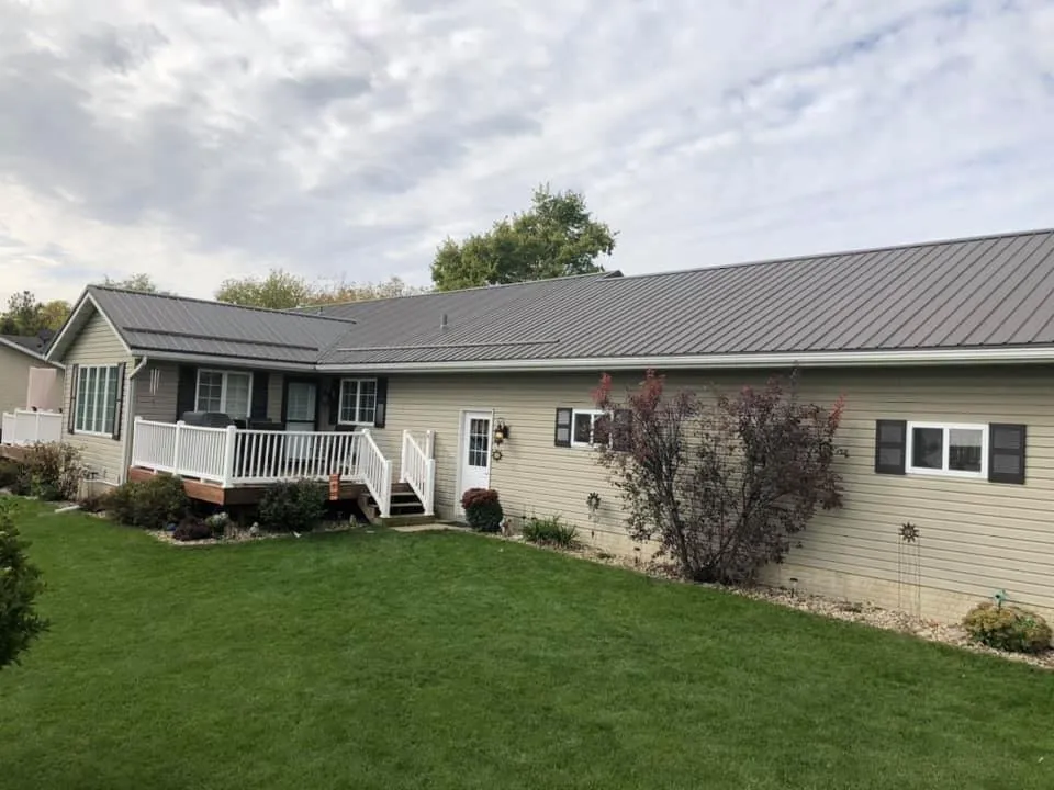 Top-rated storm damage roof repair experts serving Hawkeye, IA - Raber Roofing and Construction