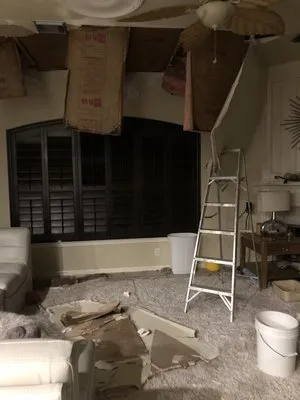 Radiant Roofing Logo