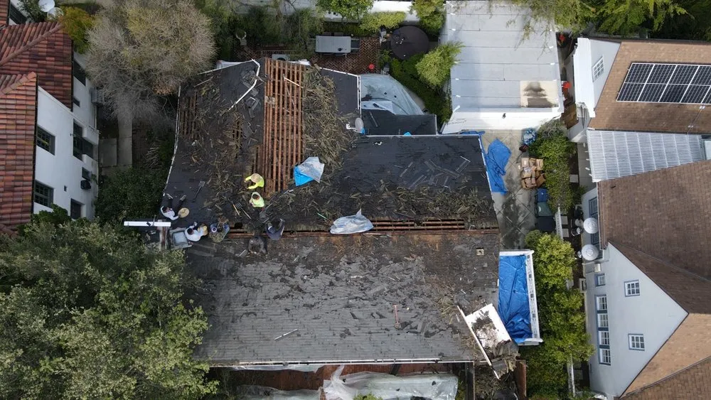 Licensed shingle roofing service experts serving Valley Village, CA - Rafael and Iris Roofing