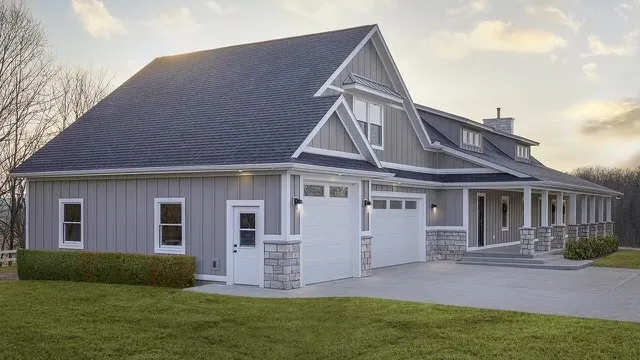 Slide of Rain Or Shine Roofing and Construction