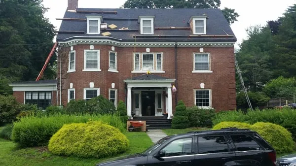 Rainbow Contractors Logo