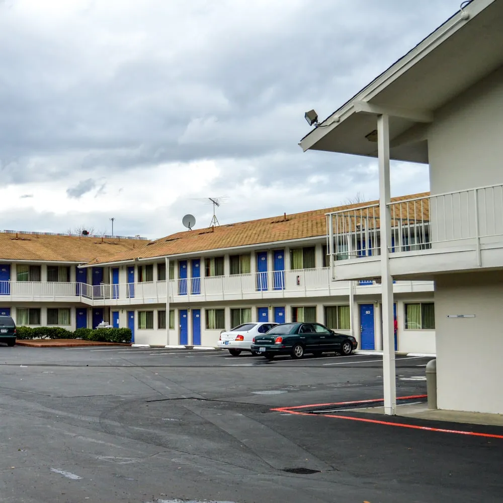 Slide of Raindrop Roofing NW
