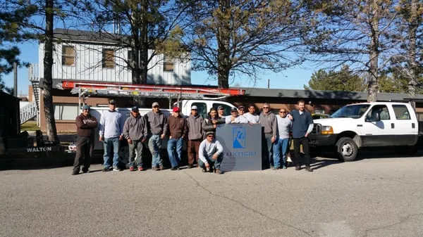 Raintight Roofing Logo