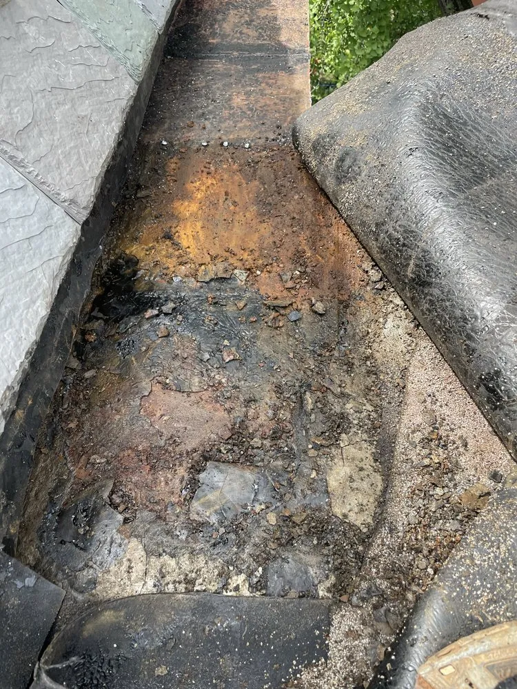 Slide of Ralda Roofing & Gutter Handyman