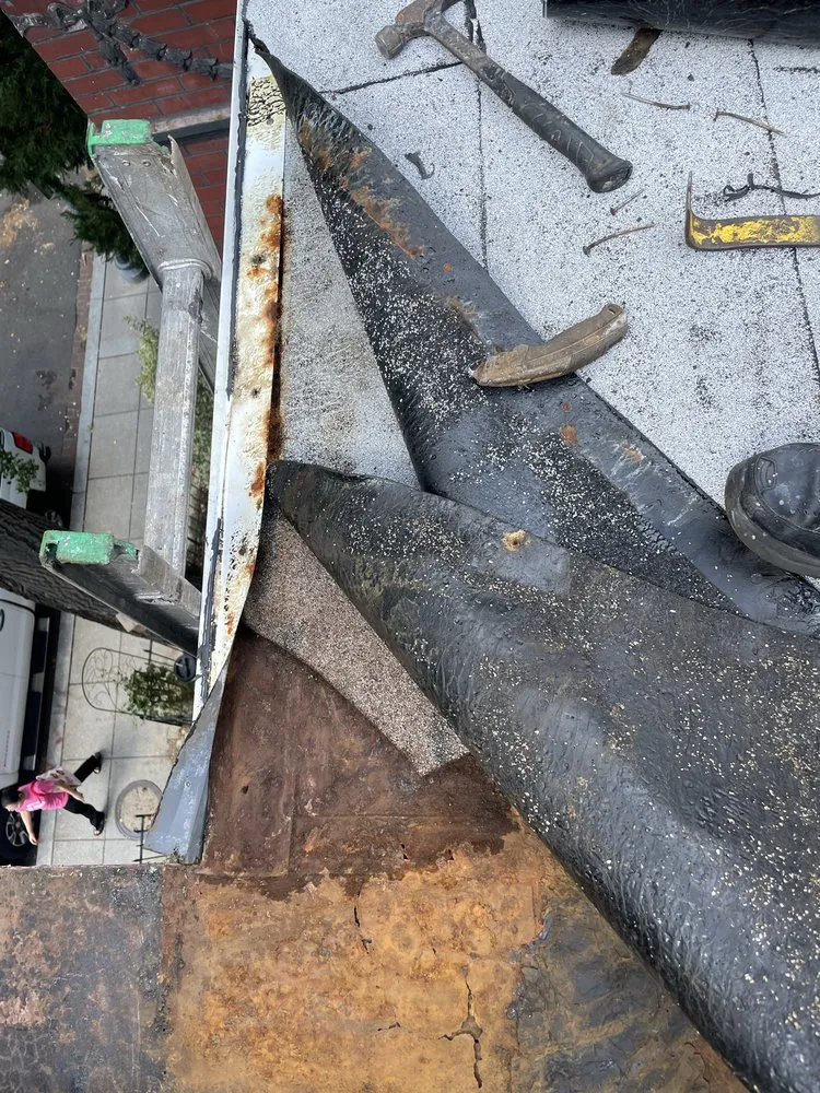 Slide of Ralda Roofing & Gutter Handyman