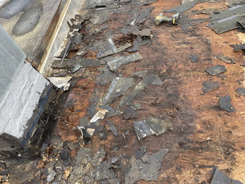 Slide of Ralda Roofing & Gutter Handyman