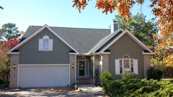 Raleigh Roofing Pro's Logo