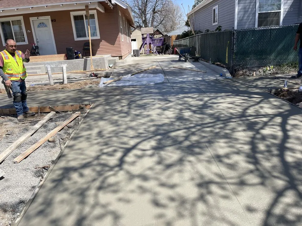 Slide of Ralphandsons Construction