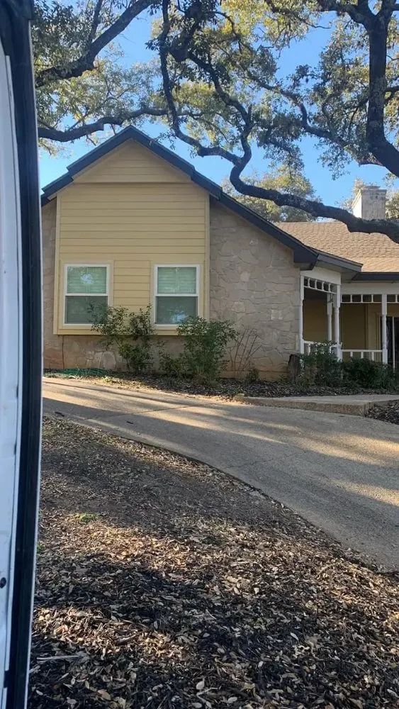 Emergency flat roof repair experts serving Del Valle, TX - Ramirez Remodeling