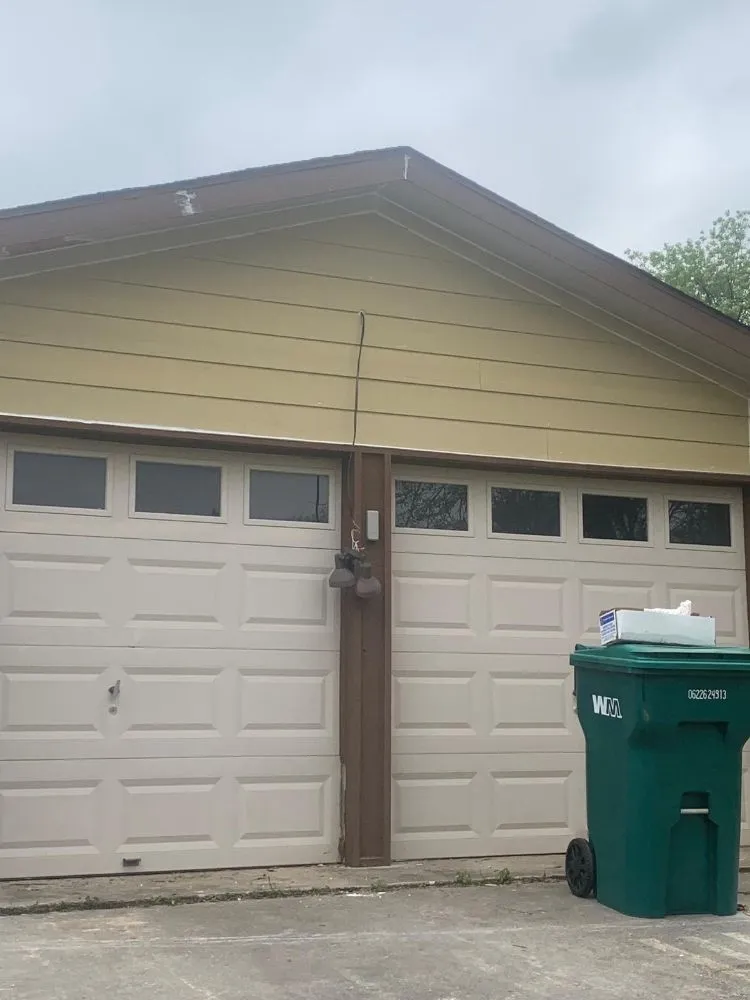 Licensed residential roofing service in Del Valle, TX by Ramirez Remodeling