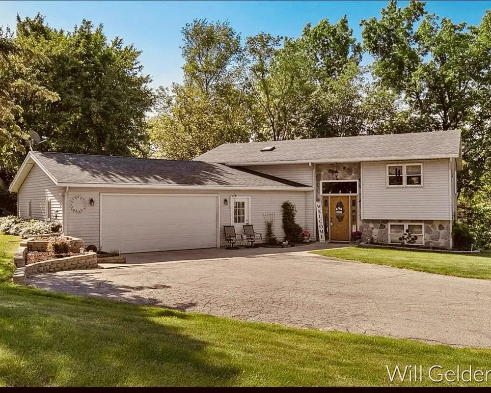 Slide of Ramirez Renovations