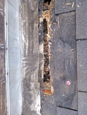 Ramirez Roofing Logo