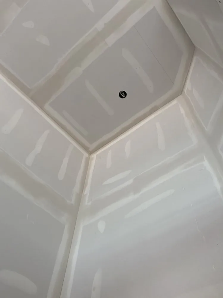 Slide of Ramiro's Roofing