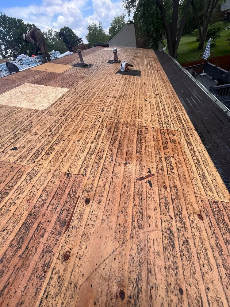 Reliable shingle roofing service in Sauget, IL - Ramos Construction and More