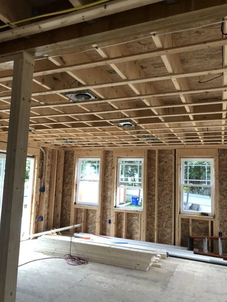 Slide of Ramos Construction