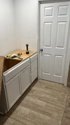 Ramos Remodeling Services Logo