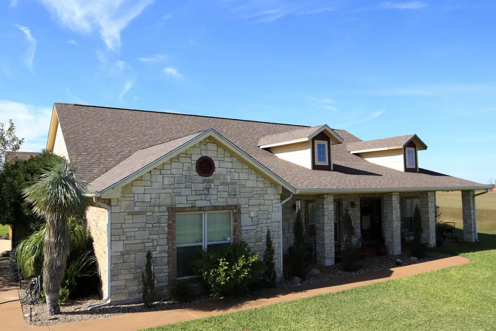 Slide of Randy's Roofing & Metal Buildings