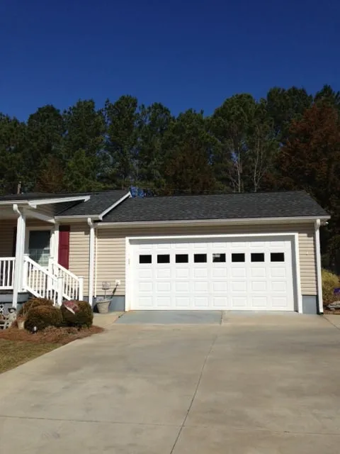 Slide of Randy's Roofing & Repair