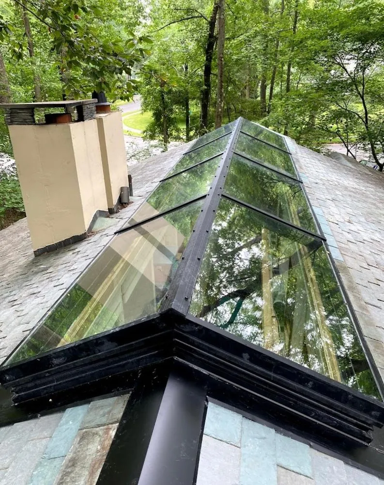 Slide of Randy's Roofing Construction