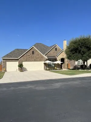 Rangel Roofing & Restoration Logo