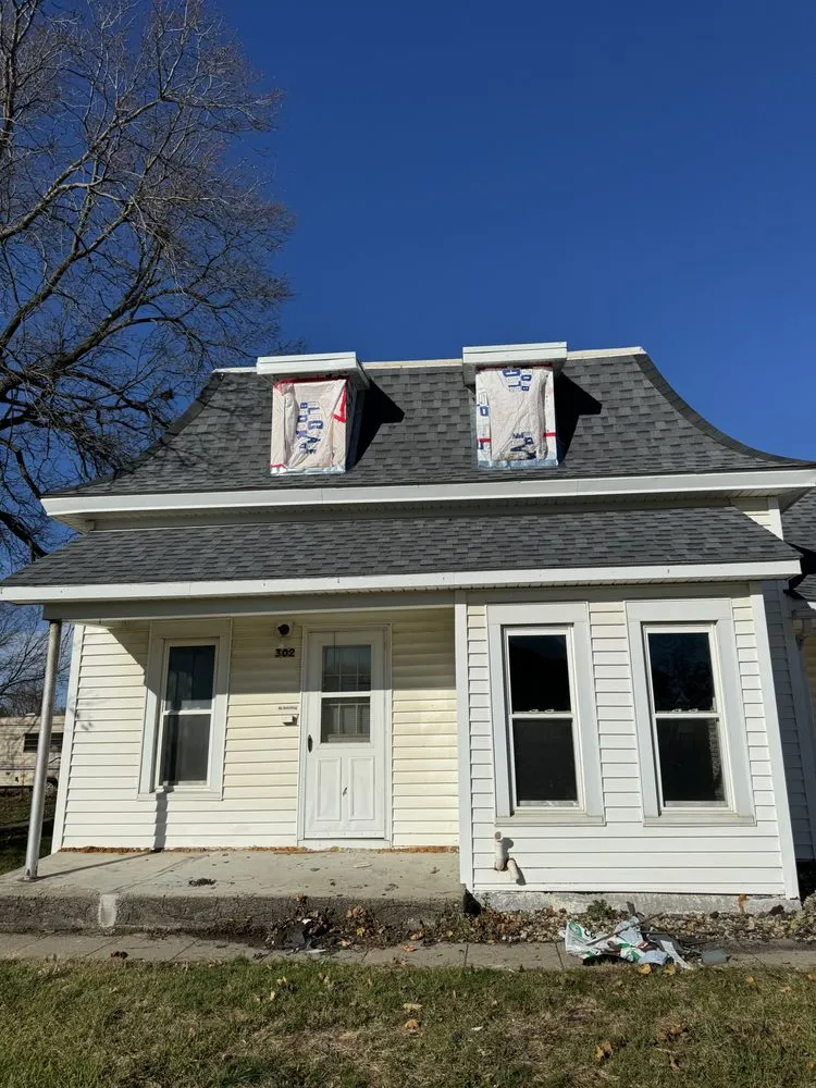 Emergency roof inspection same-day service in Montour, IA by Ratliff Savatdy Construction