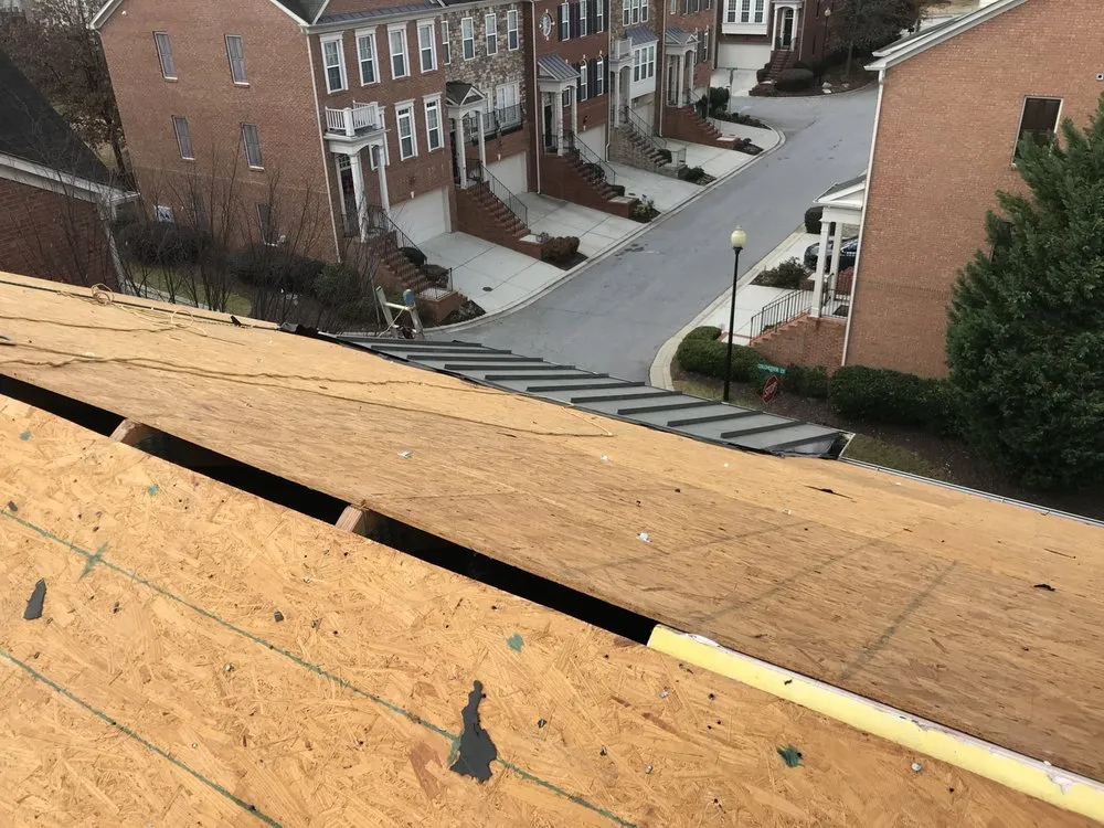 Slide of Raudales Construction